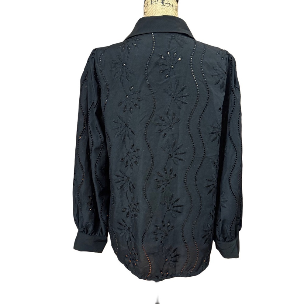 Black Button Down Long Sleeve Eyelet Blouse Size Large - Picture 3 of 7